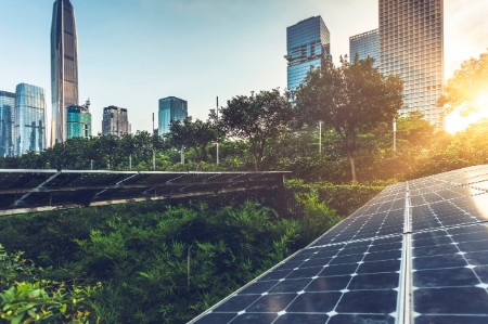 ey-roof-top-solar-installation-downtown-skyline.jpg.rendition.450.300 ey-roof-top-solar-installation-downtown-skyline.jpg.rendition.450.300